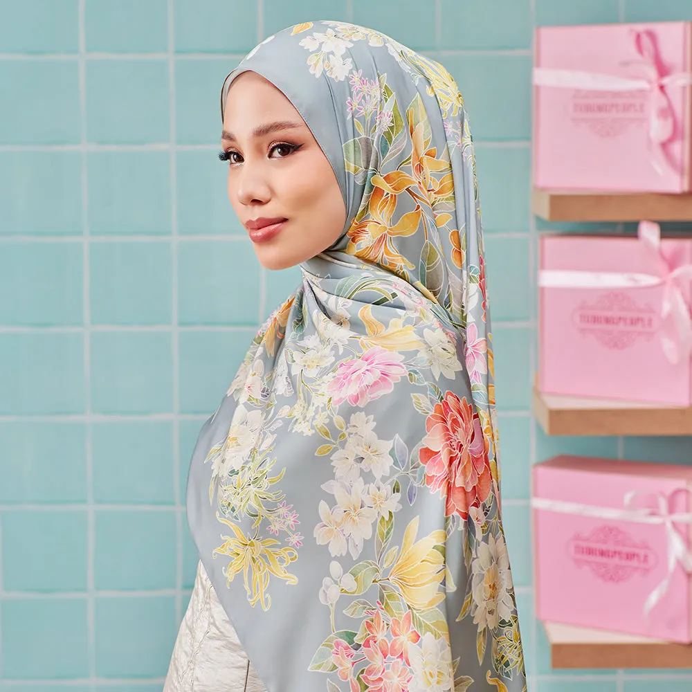 LE Batik Floral in Soft Teal