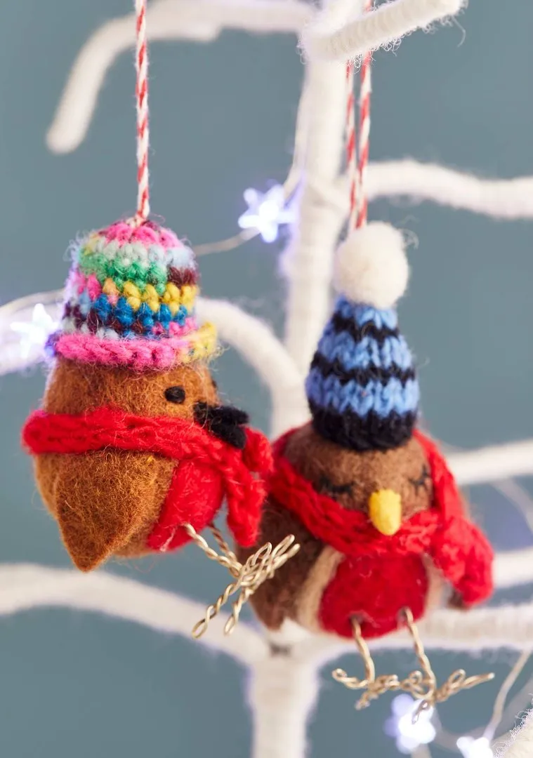 Standing Bird Knitted Hat & Scarf, Nepal