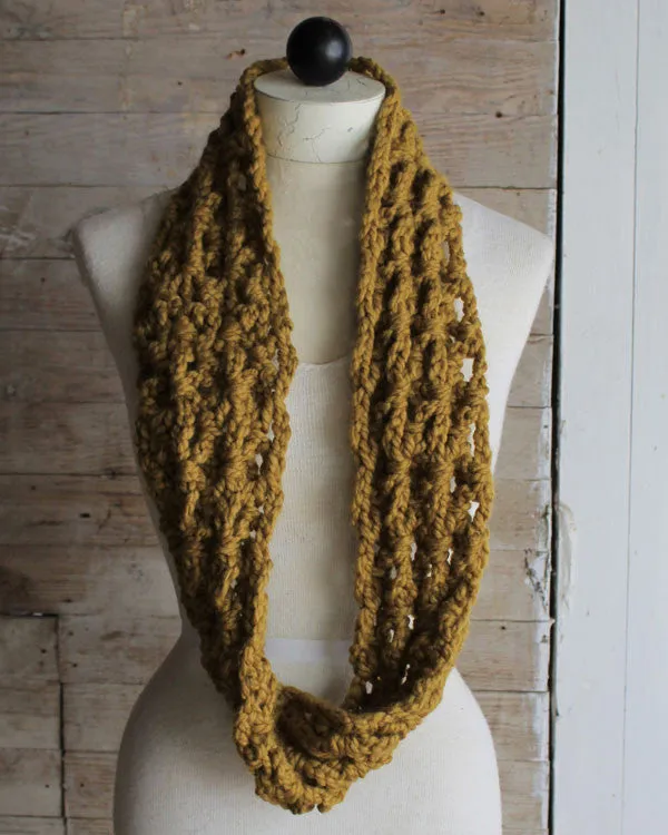 Thick & Quick Infinity Scarves & Cowls Crochet Pattern