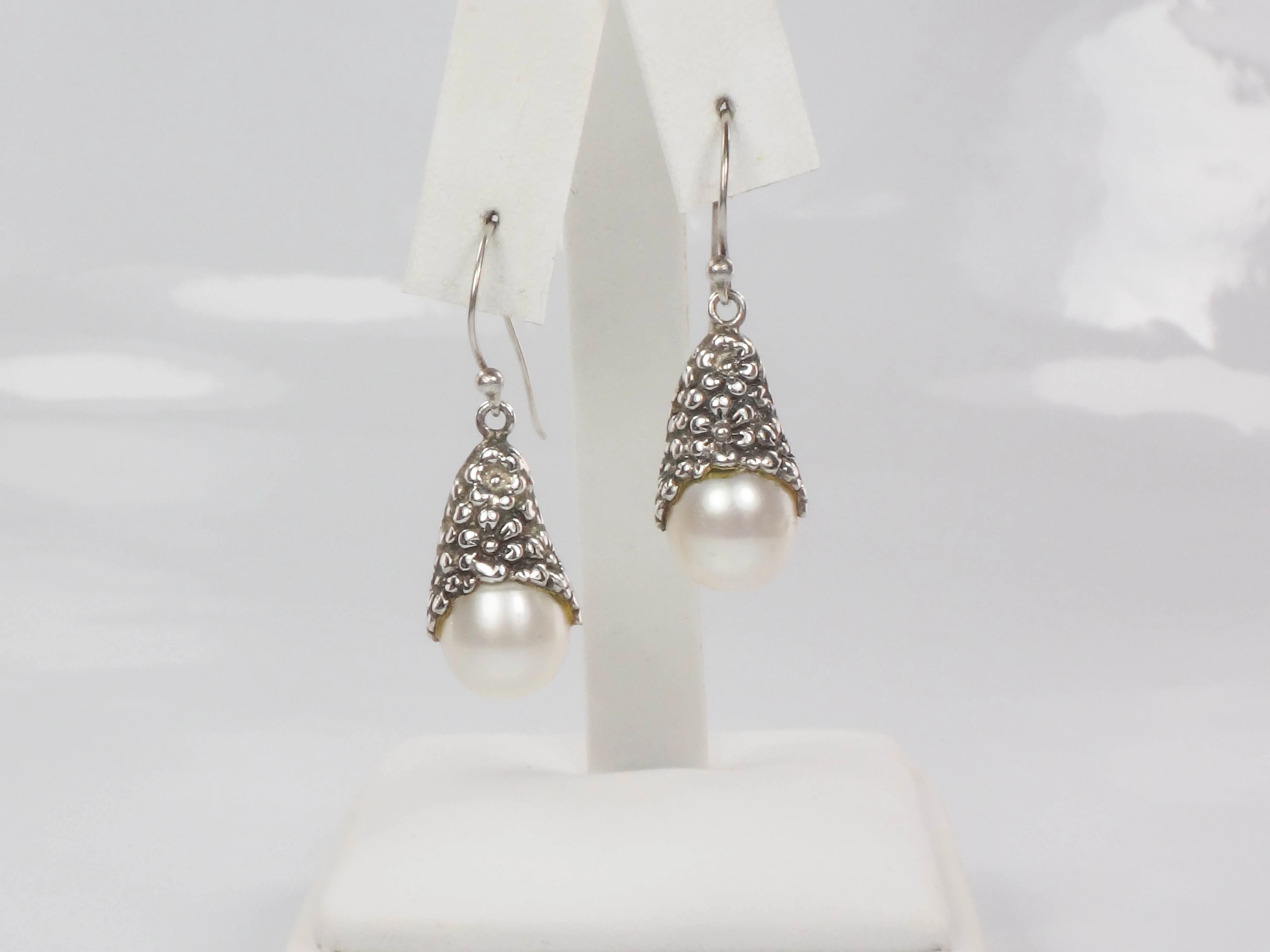 Vintage Sterling Silver Pearl Floral Dangle Earrings, Teardrop Shaped 925 White Pearl Drop Earrings with Ear Wires