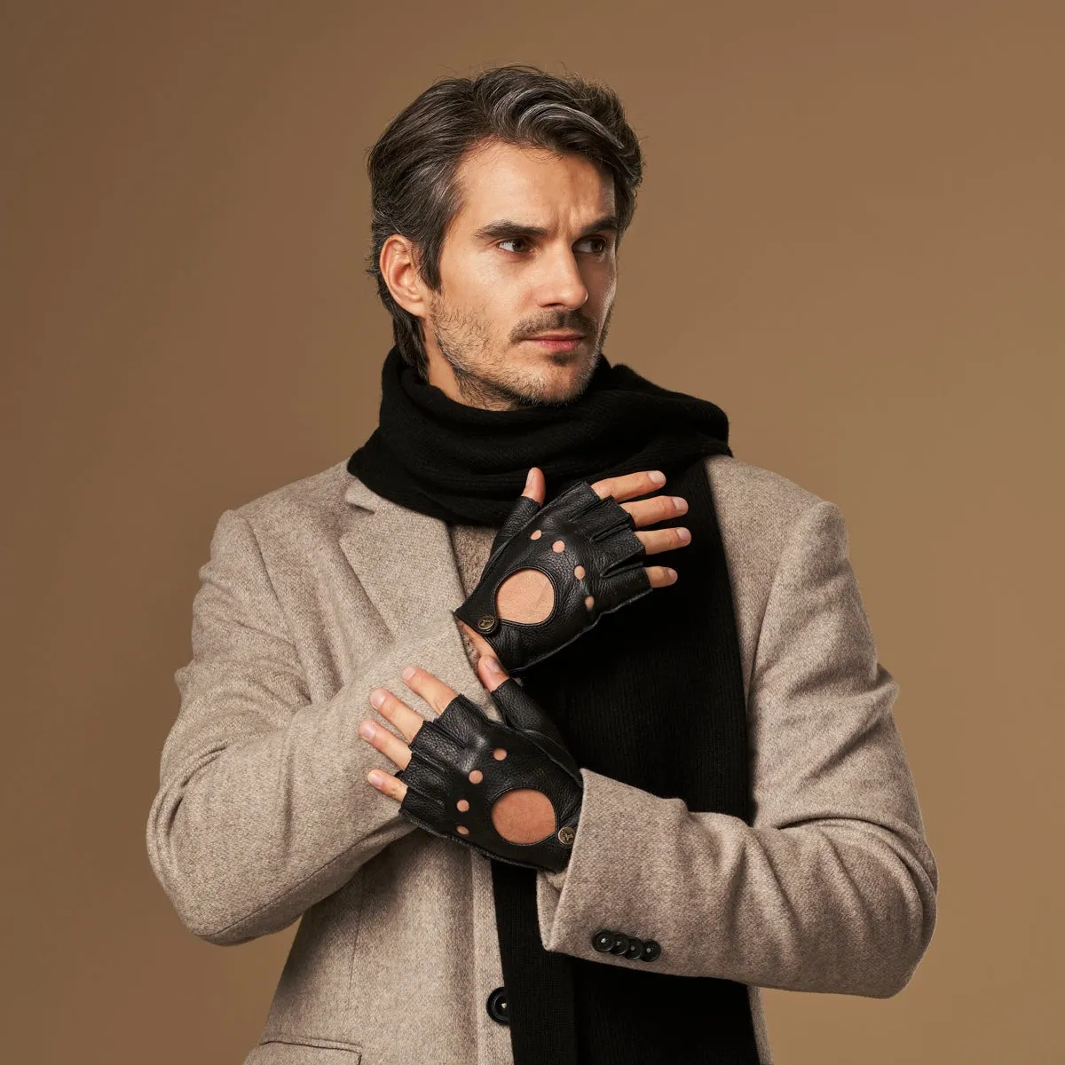 Zane (black) – luxurious fingerless driving gloves made of American deerskin leather