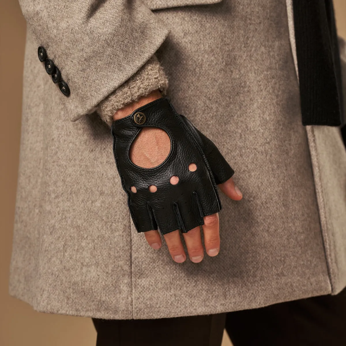 Zane (black) – luxurious fingerless driving gloves made of American deerskin leather