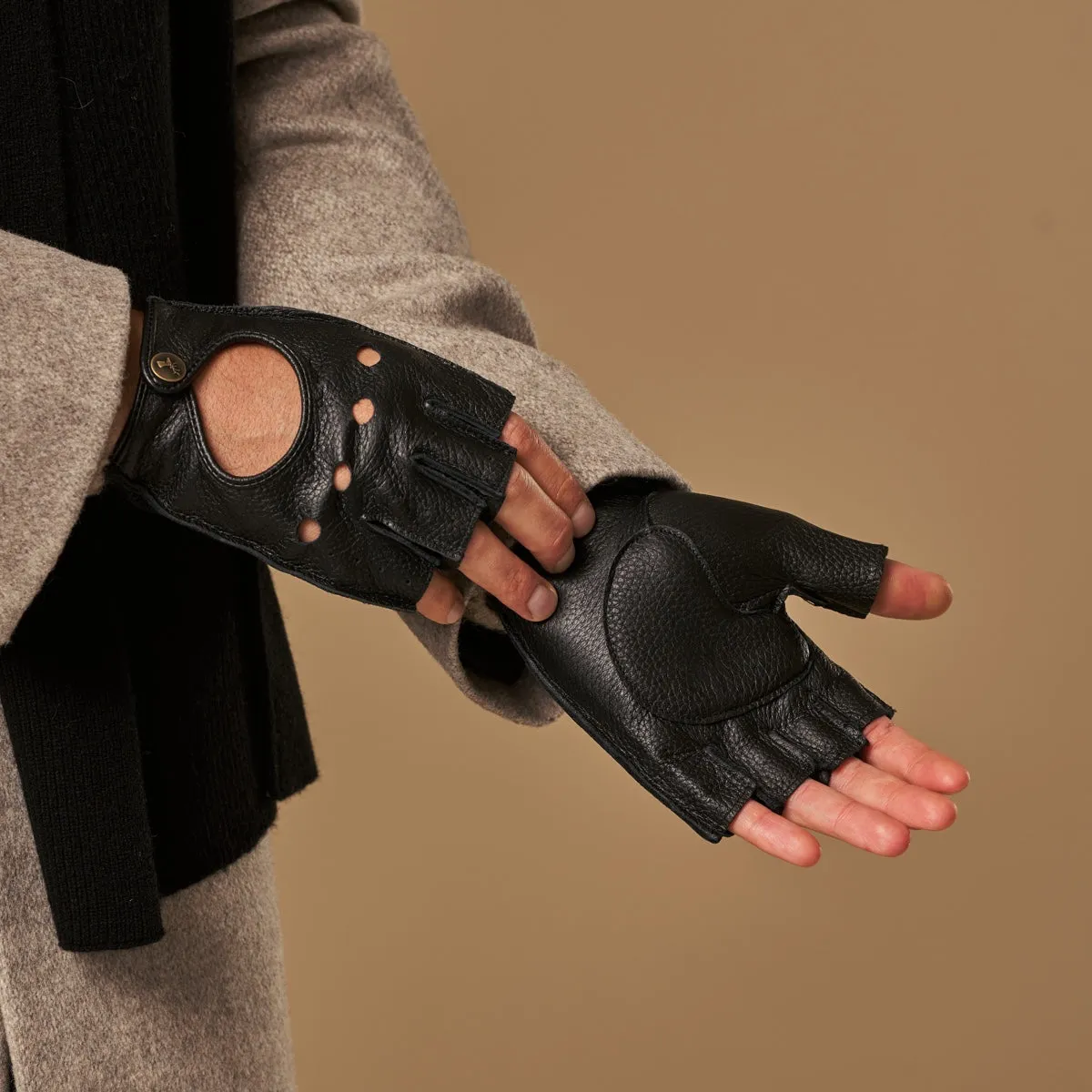 Zane (black) – luxurious fingerless driving gloves made of American deerskin leather